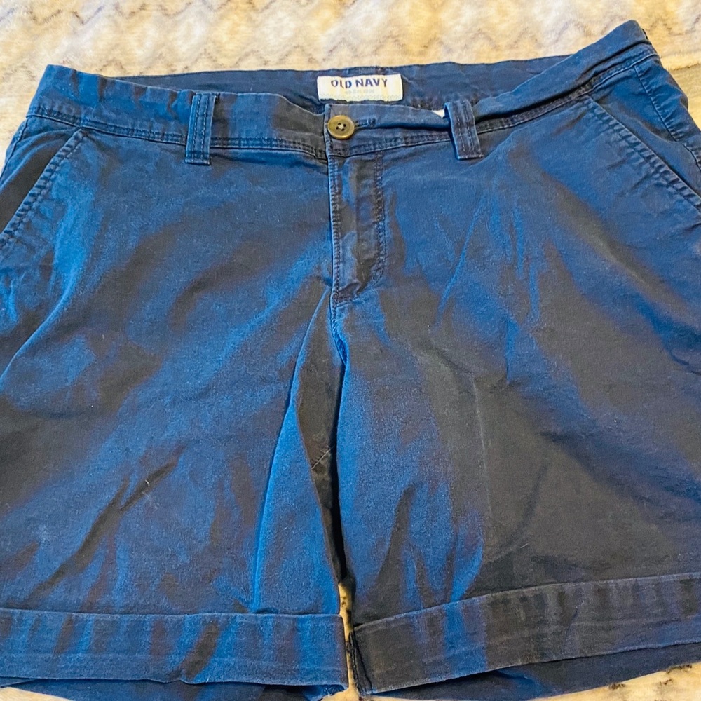 Old Navy Ladies Cargo Shorts size 8